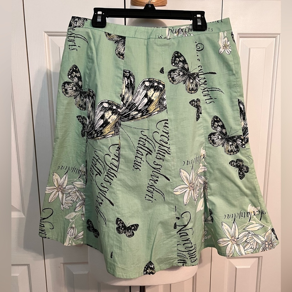 Ann Taylor Loft Botanical Butterfly Skirt Sz 2P Excellent Condition